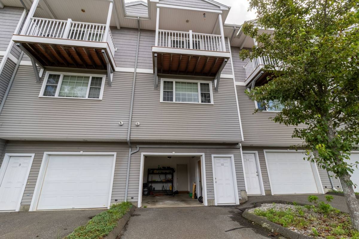 Condo for rent at 330 Crystal Ave, New London, CT 06320