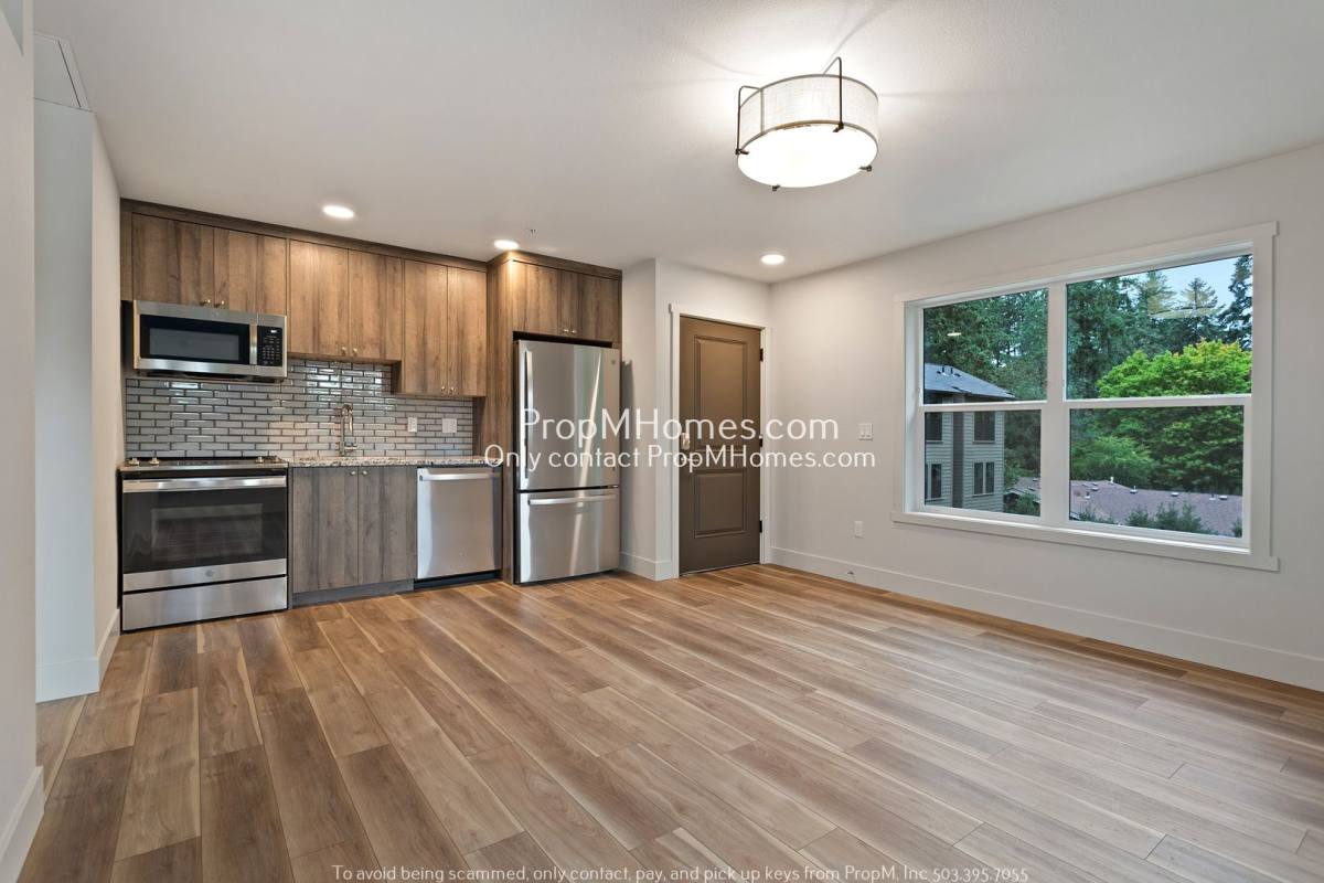 Apartment for rent at 15948 Quarry Rd, Lake Oswego, OR 97035