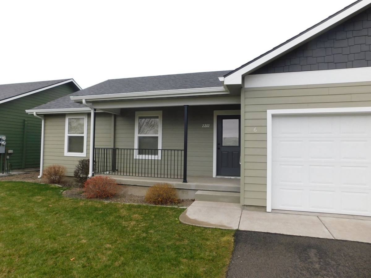 Apartment for rent at 2202-2216 N Ave, La Grande, OR 97850