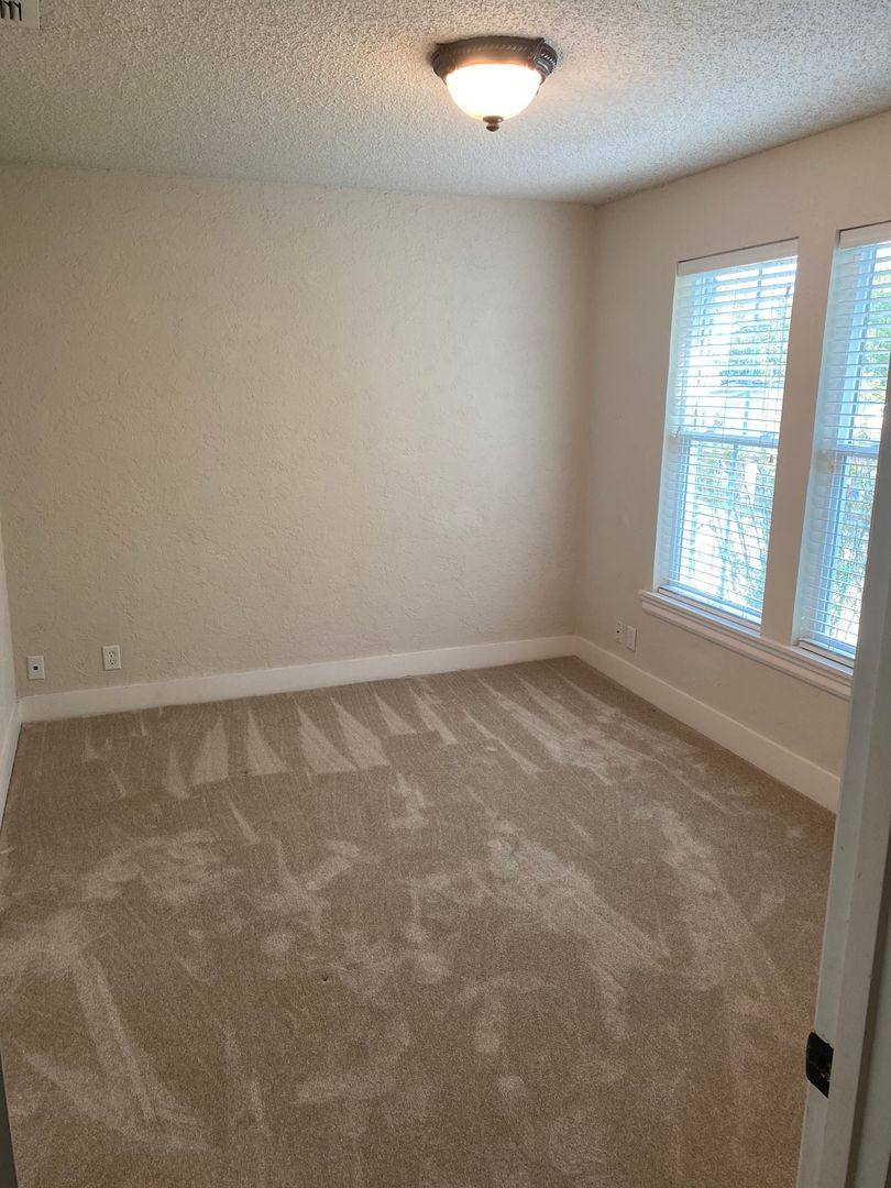 Apartment for rent at 200 W Charnwood, Tyler, TX 75701