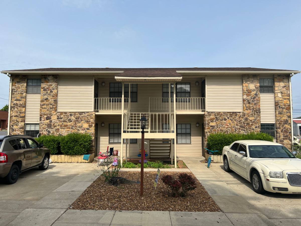 Apartment for rent at 200 Maple Ave, Horse Cave, KY 42749
