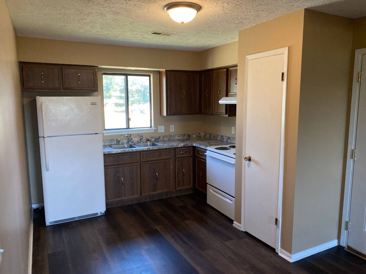 Apartment for rent at 465 W James St, Walcott, IA 52773