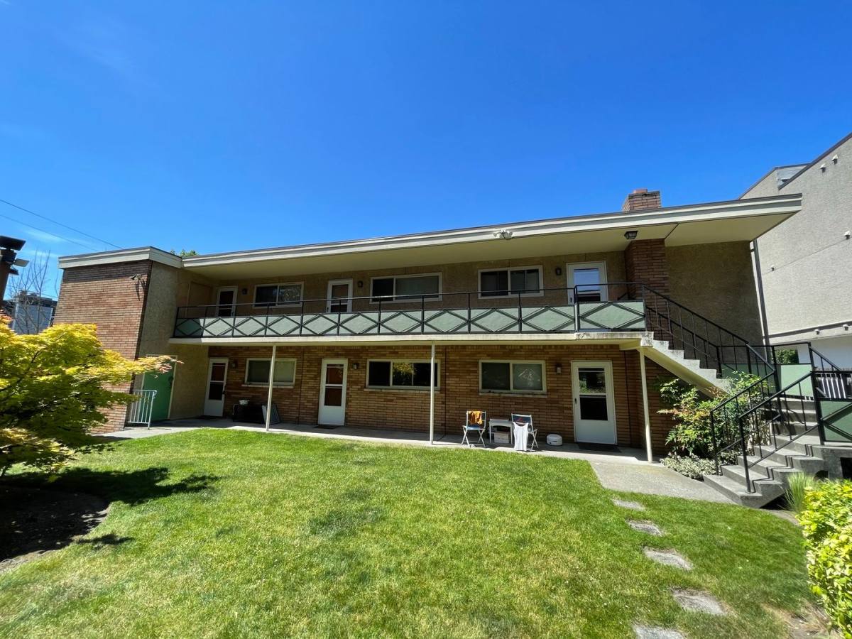 Apartment for rent at 1304 E Harrison St, Seattle, WA 98102