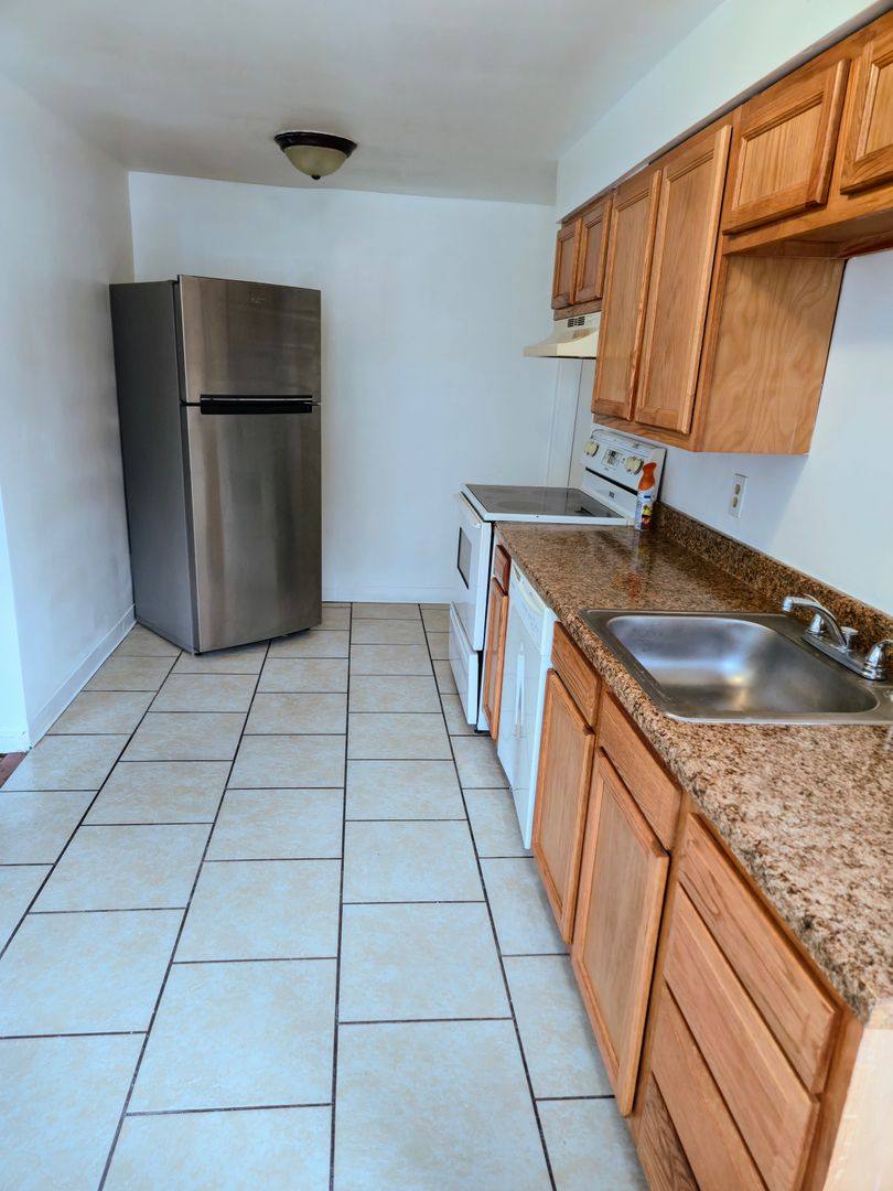 Apartment for rent at 729 E Morton St, Bethlehem, PA 18015
