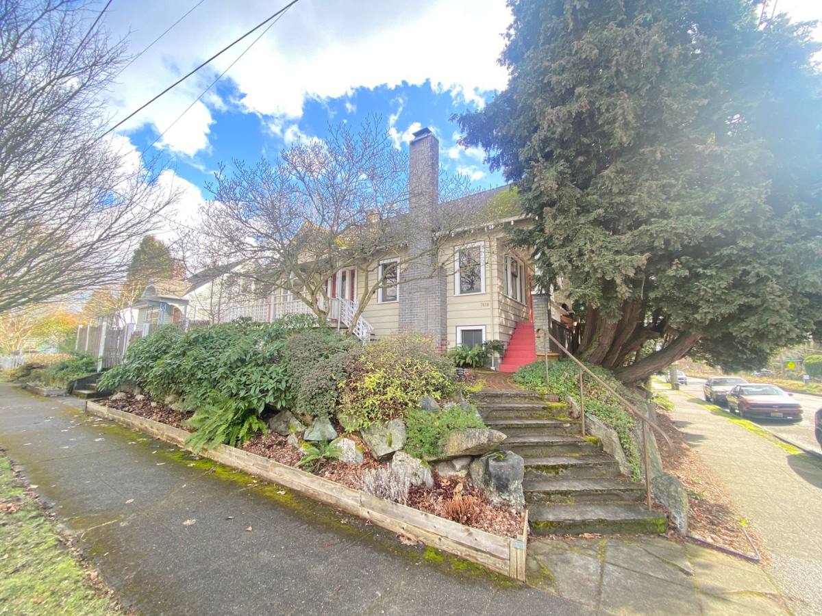 House for rent at 7618 8th Ave NW, Seattle, WA 98117