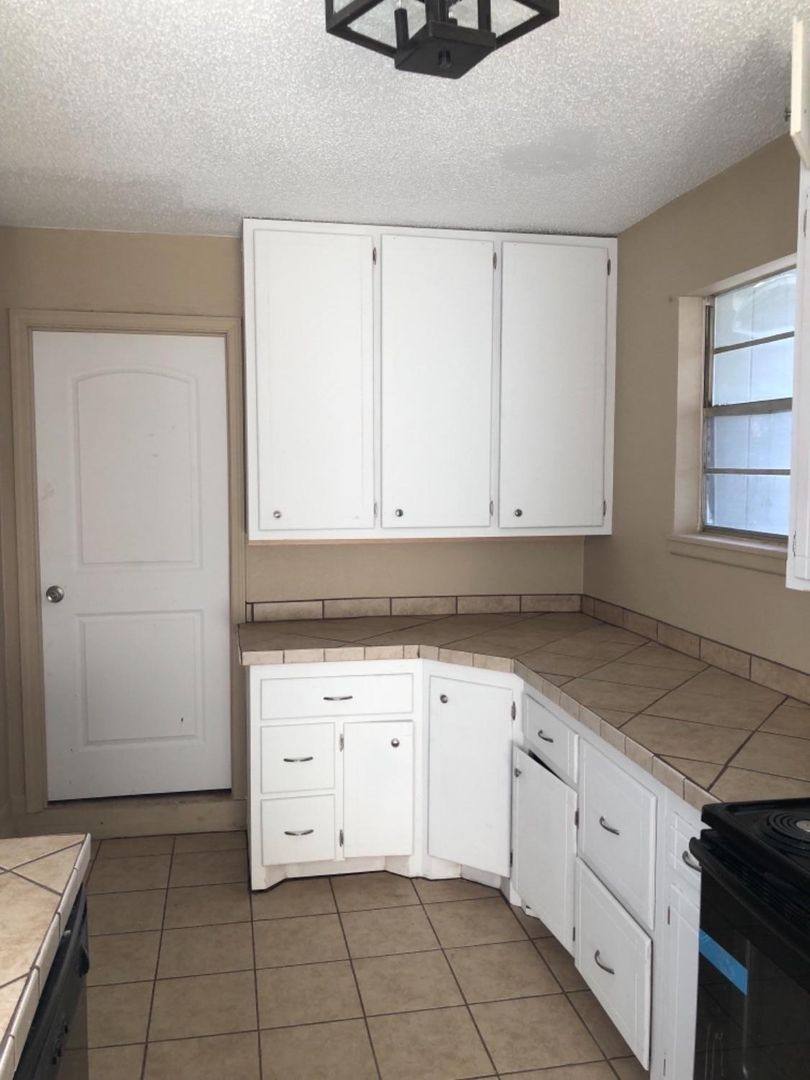 Apartment for rent at 614 N Elkhart Ave, Lubbock, TX 79416