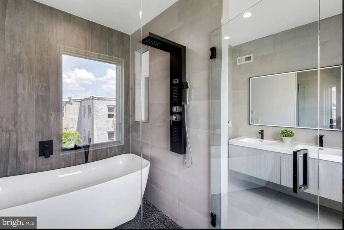 House for rent at 2527 Nicholas St, Philadelphia, PA 19121