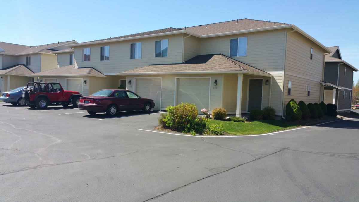 Apartment for rent at 2591 NW Cedar Ave, Redmond, OR 97756