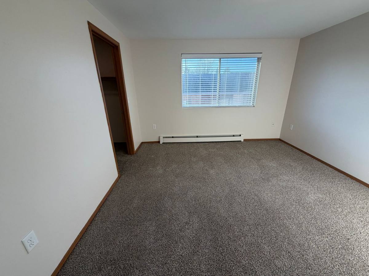Apartment for rent at 2701 Humboldt Rd, Green Bay, WI 54311