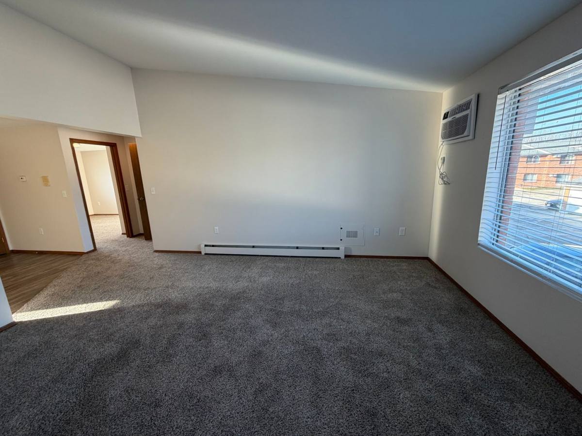 Apartment for rent at 2701 Humboldt Rd, Green Bay, WI 54311