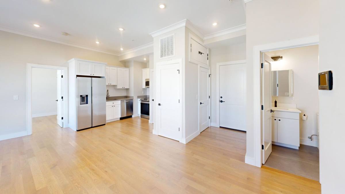 Townhouse for rent at 16-18 Highgate St #202A, Allston, MA 02134