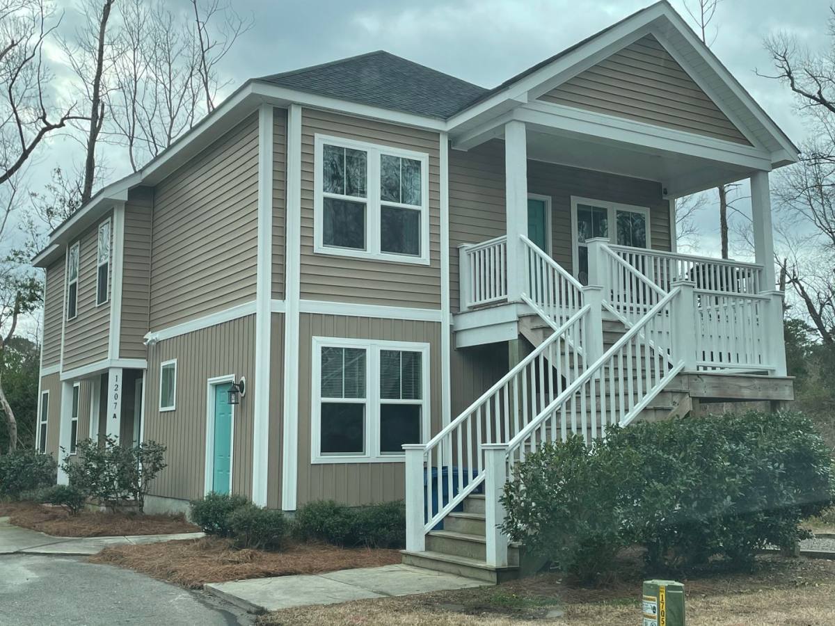 Apartment for rent at 1207 Greenwood Ave, Wilmington, NC 28403