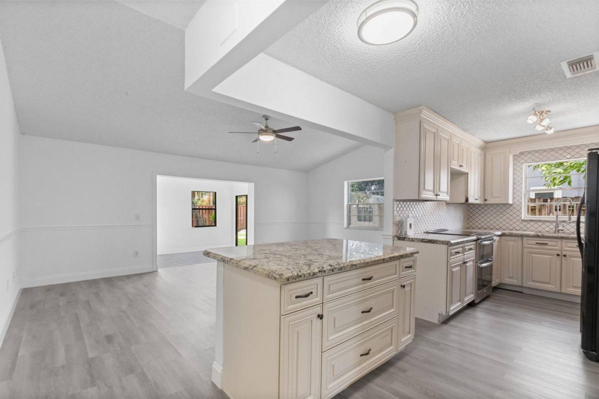 House for rent at 23089 SW 55th Ave, Boca Raton, FL 33433