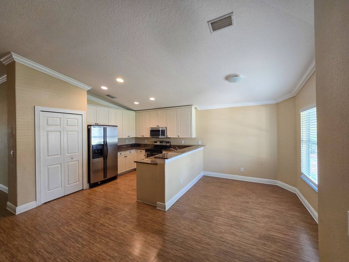 House for rent at 829 Greenleaf Circle, Vero Beach, FL 32960