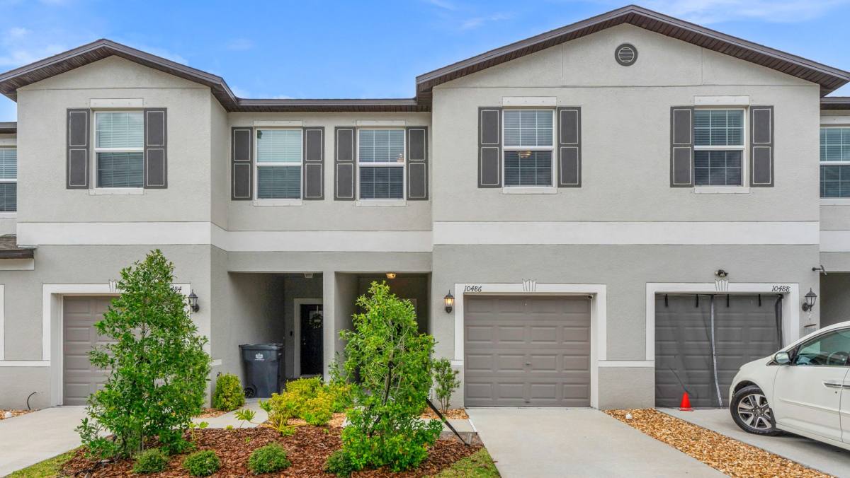 Townhouse for rent at 10486 Shady Preserve Dr, Riverview, FL 33578