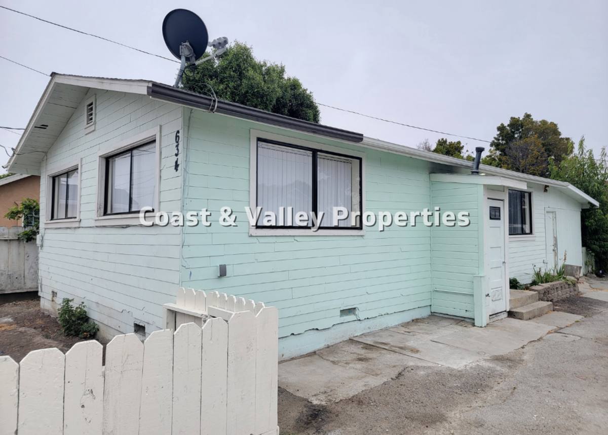 Apartment for rent at 632, 634 & 634-A Fremont St, Salinas, CA 93905