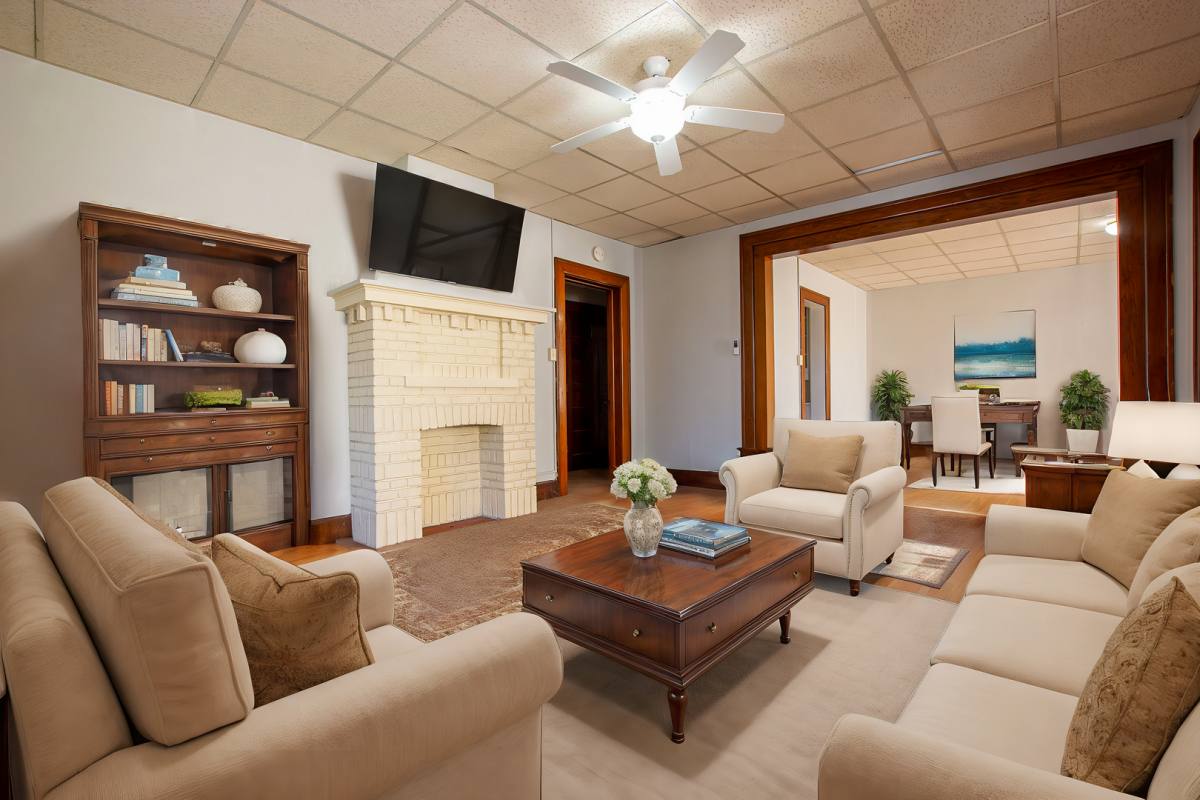 Apartment for rent at 600-604 1st Ave, Council Bluffs, IA 51501