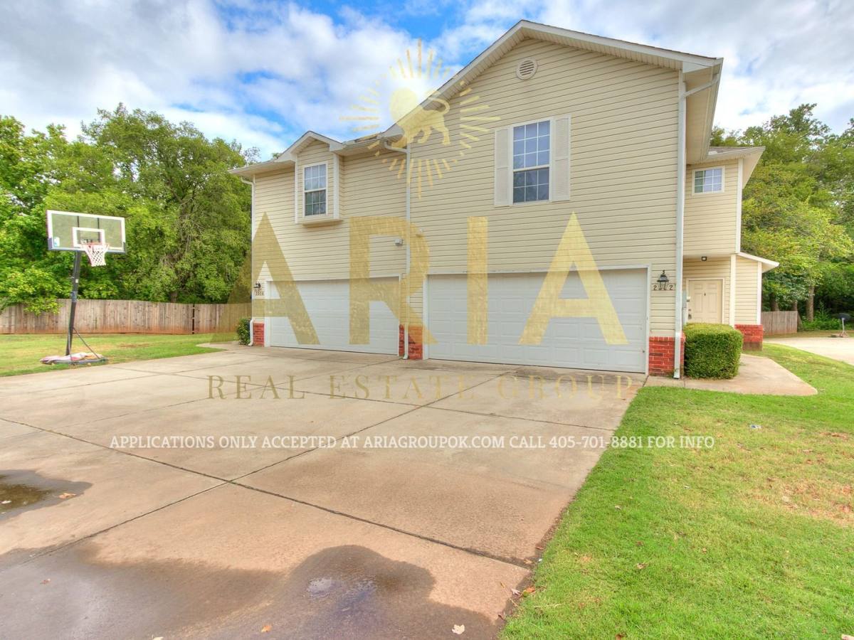 Townhouse for rent at 2920 Oak Tree Ave, Norman, OK 73072