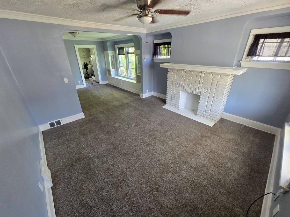 Apartment for rent at 11817 Dove Ave, Cleveland, OH 44105