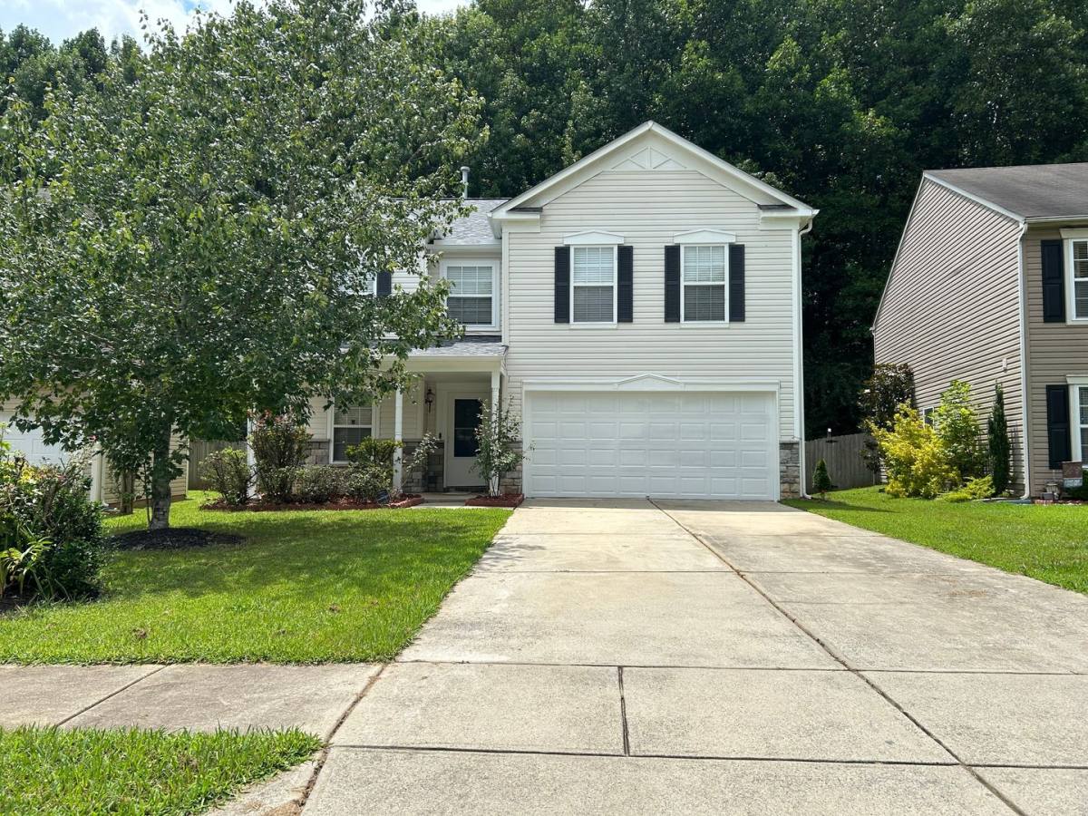 House for rent at 4718 Reinbeck Dr, Charlotte, NC 28269