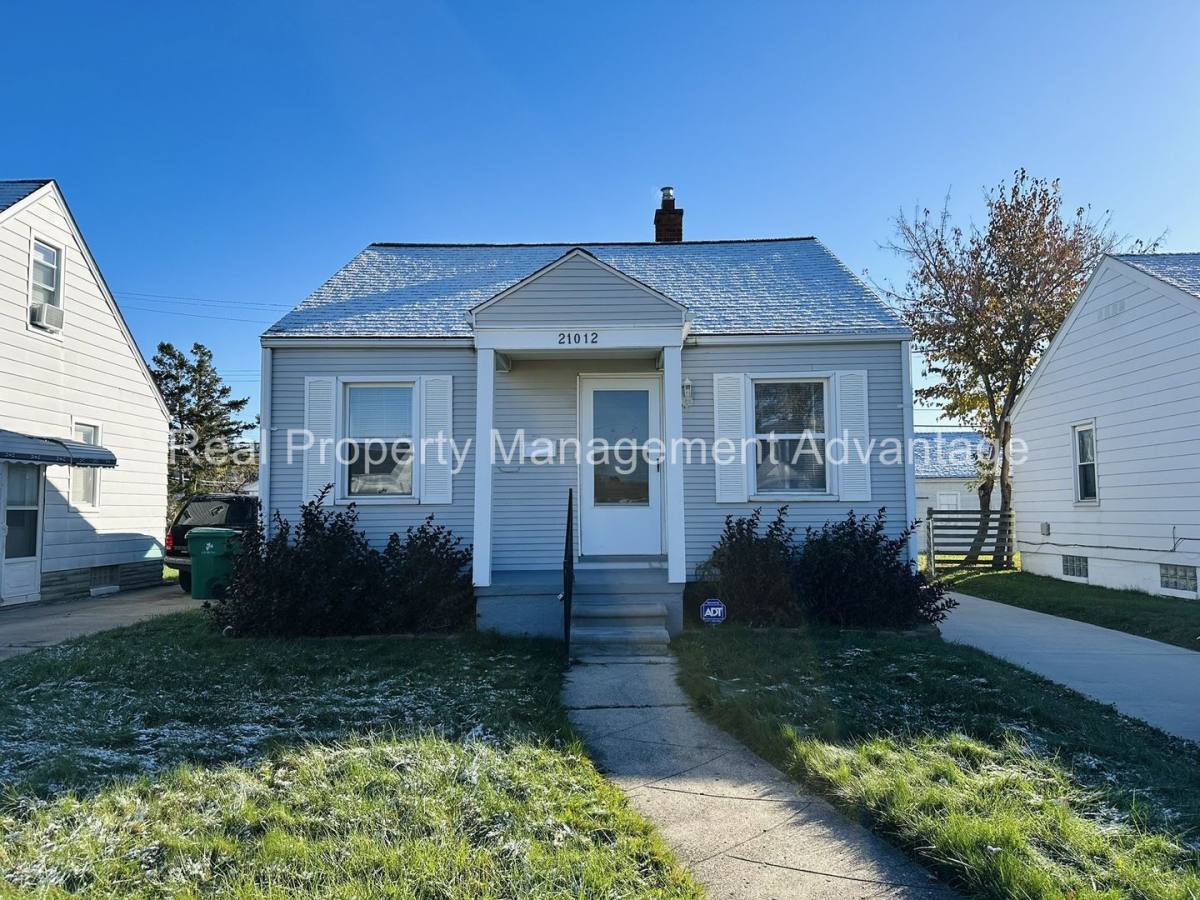 House for rent at 21012 Beechwood Ave, Eastpointe, MI 48021