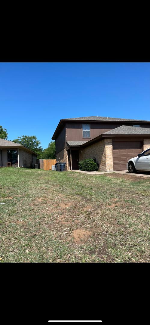 Apartment for rent at 6728-6730 Glenbrook Lane, Fort Worth, TX 76133