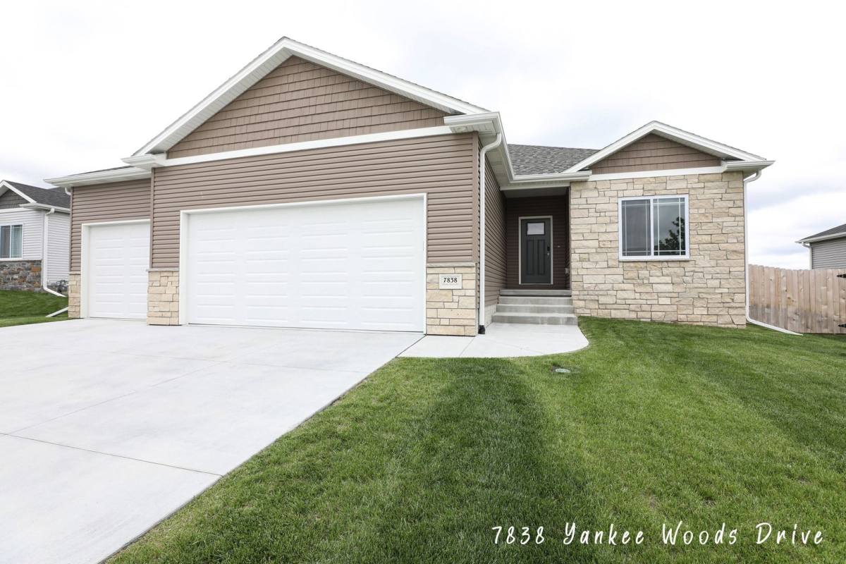 House for rent at 7838 Yankee Woods Dr, Lincoln, NE 68516