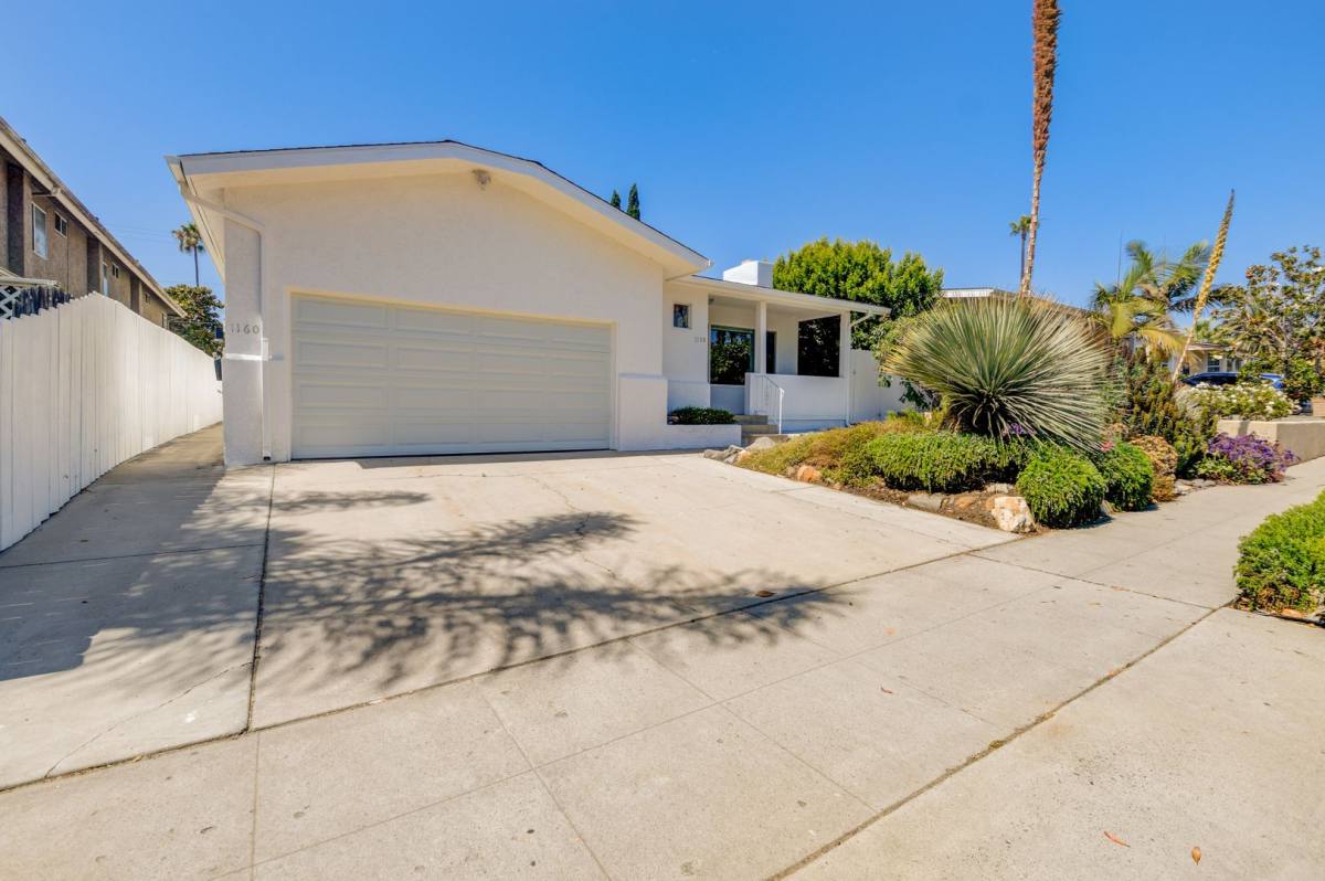 Apartment for rent at 1158 Thomas Ave, San Diego, CA 92109