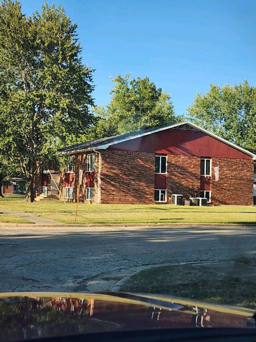 Apartment for rent at 100 N Green St, Yates Center, KS 66783