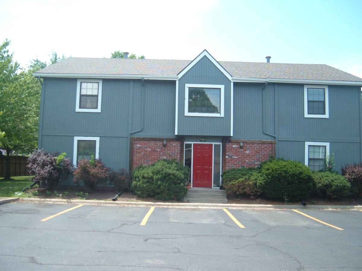 Apartment for rent at 630 Michigan St, Lawrence, KS 66044