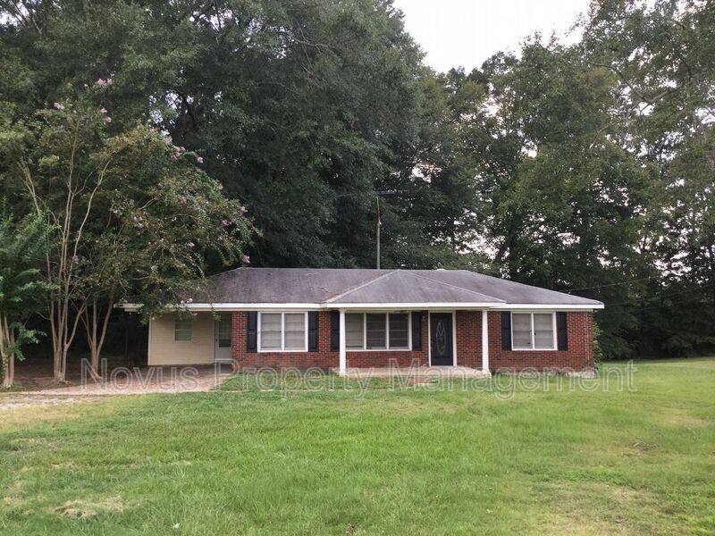 House for rent at 156 N Highway 113, Carrollton, GA 30117