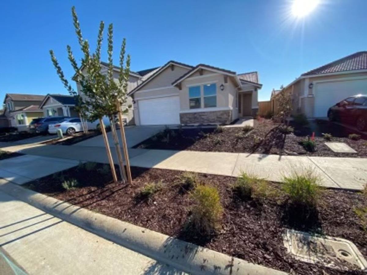 House for rent at 12794 Knightsbrook Ave, Rancho Cordova, CA 95742