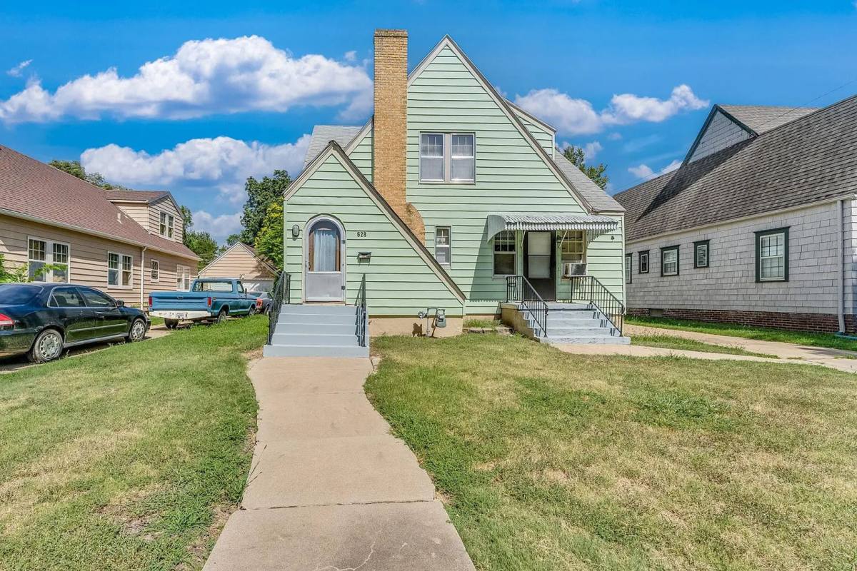 House for rent at 628 Broadview, Wichita, KS 67208