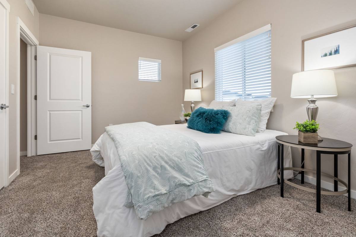 Townhouse for rent at 2521 Sunny Ridge Rd, Nampa, ID 83686