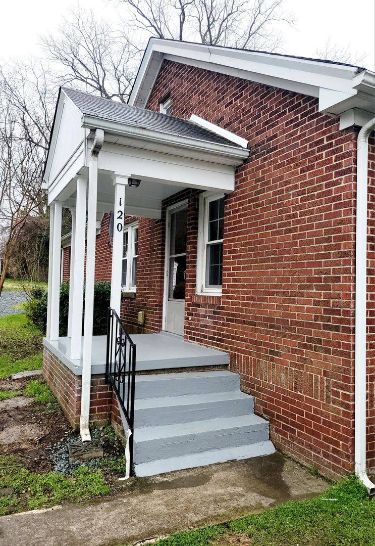 House for rent at 120 Markham St, Burlington, NC 27215