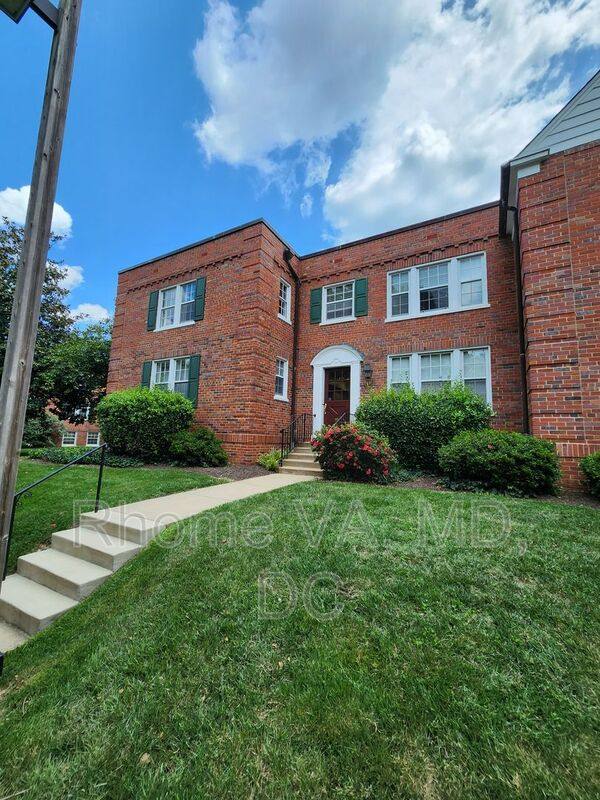 Condo for rent at 1801 Queens Lane Blvd #135, Arlington, VA 22201
