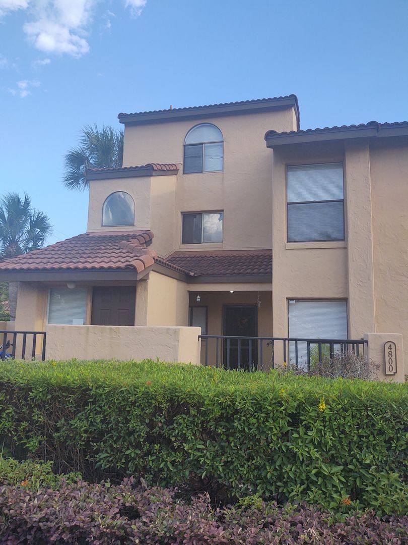 Condo for rent at 4800 Marks Terrace, Orlando, FL 32811