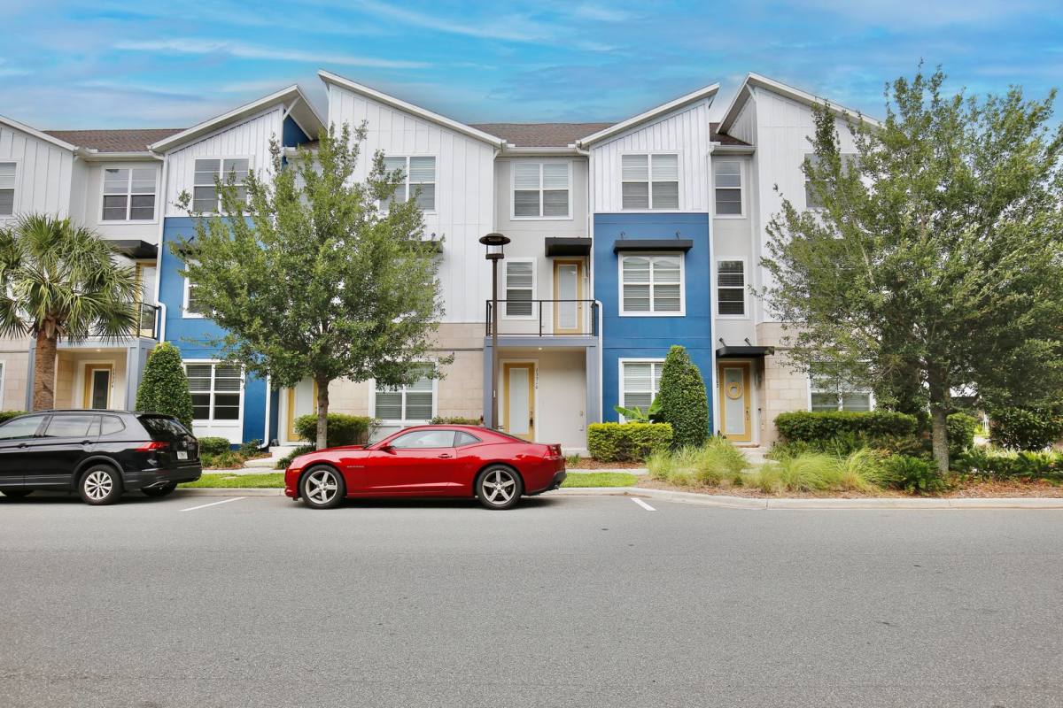 Townhouse for rent at 13310 Bovet Ave, Orlando, FL 32827