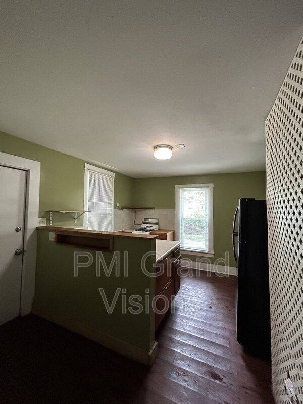 Apartment for rent at 321 A St #B, Charleston, IL 61920