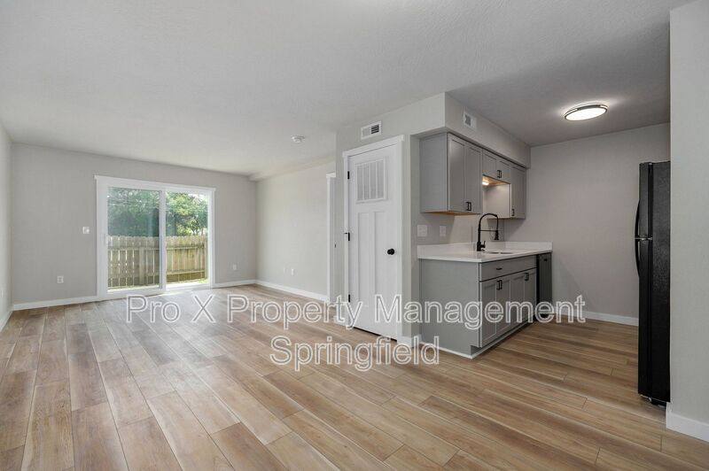 Apartment for rent at 2213 E Macs Court #16, Springfield, MO 65804
