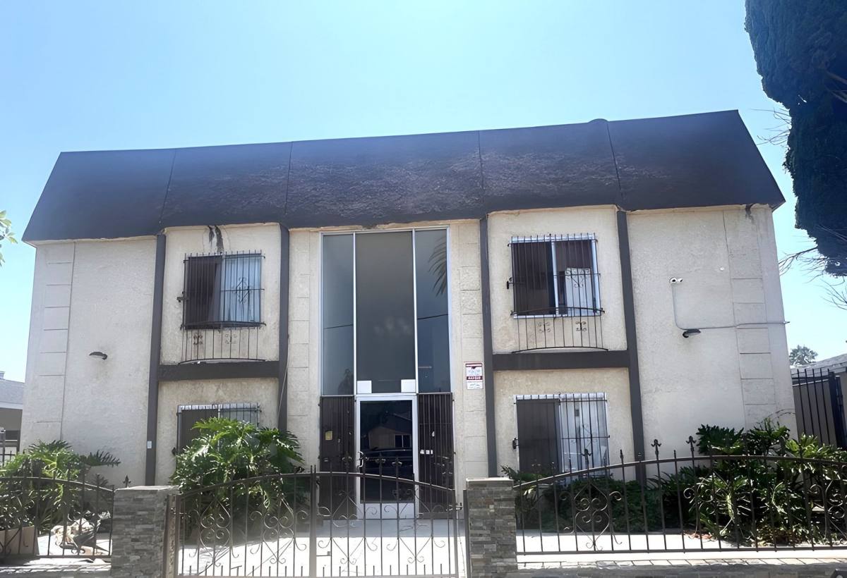 Apartment for rent at 1252 W 89th St, Los Angeles, CA 90044