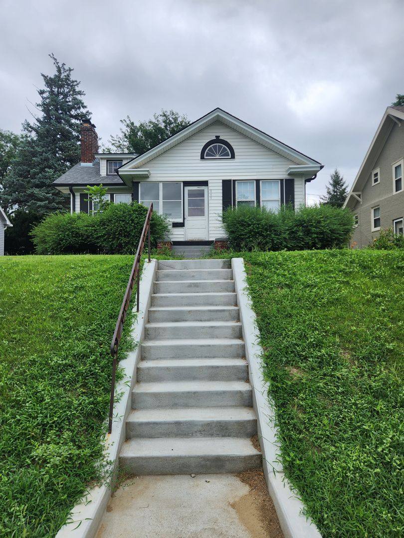 House for rent at 849 S 60th St, Omaha, NE 68106