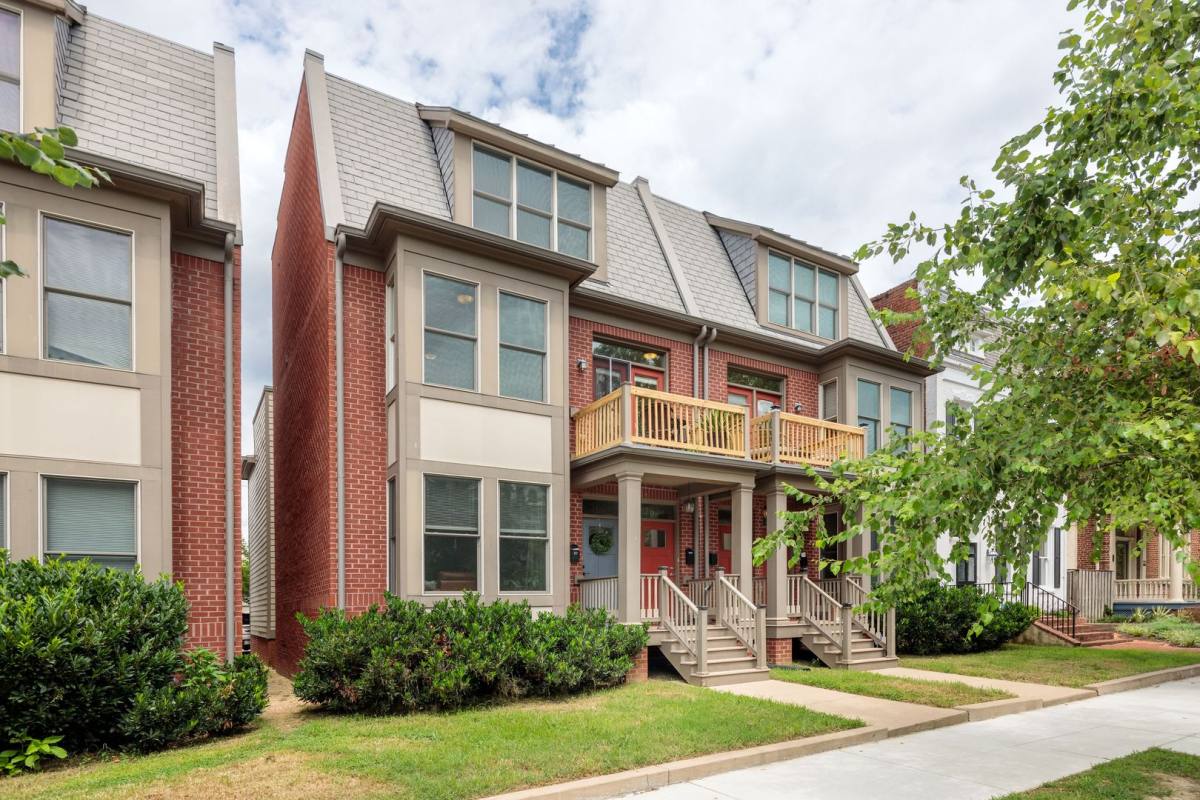 2620-2626 W Grace St, Richmond, VA 23220