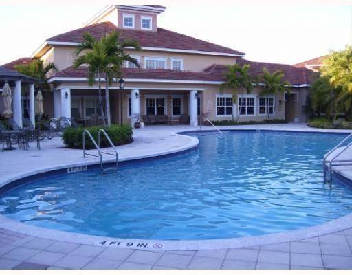 Apartment for rent at 6410 Emerald Dunes Dr, West Palm Beach, FL 33411