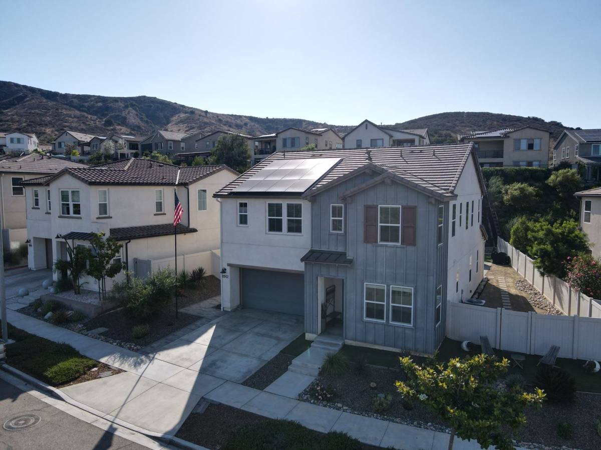 House for rent at 8902 Trailridge Ave, Santee, CA 92071