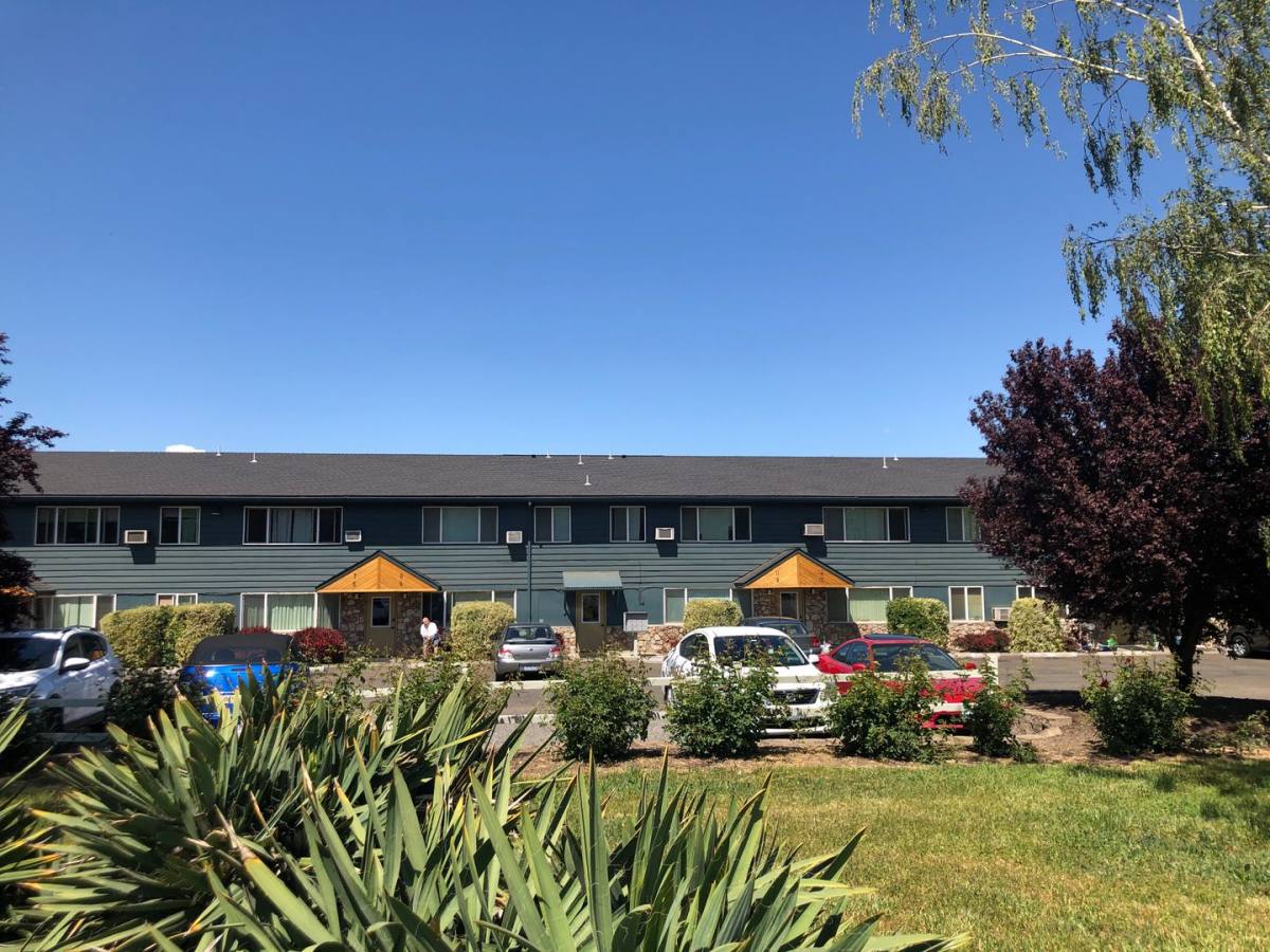 Apartment for rent at 1615 E 10th St, The Dalles, OR 97058