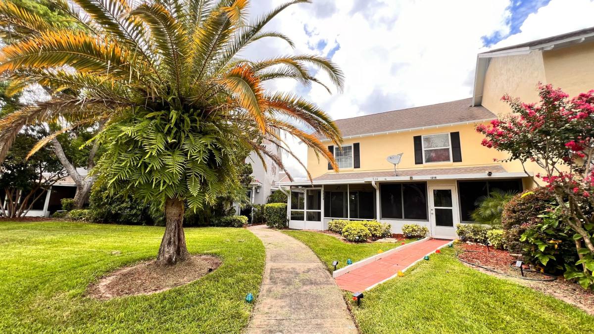 Condo for rent at 1220 Villa Lane, Apopka, FL 32712