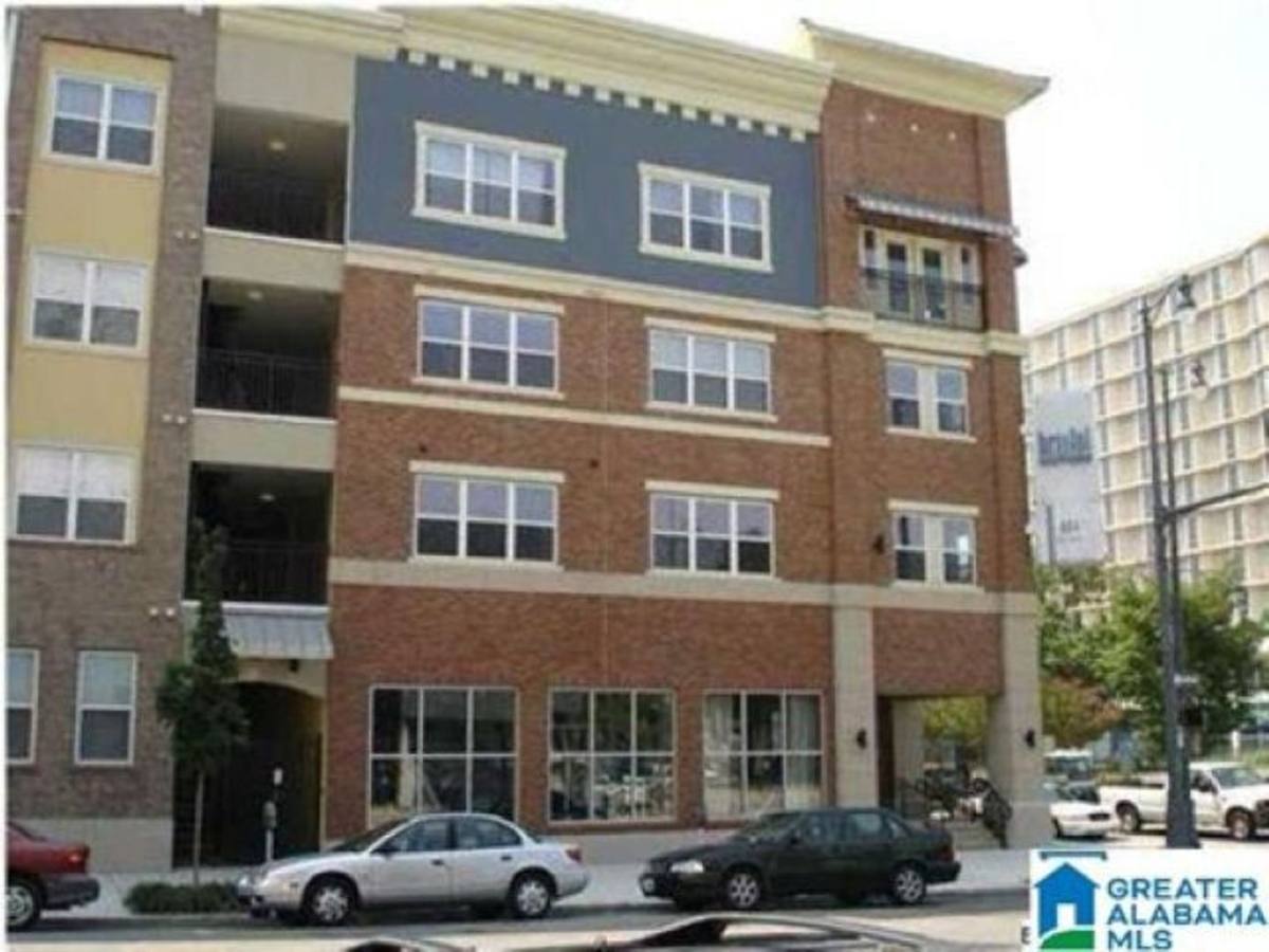 Condo for rent at 2020 5th Ave S, Birmingham, AL 35233