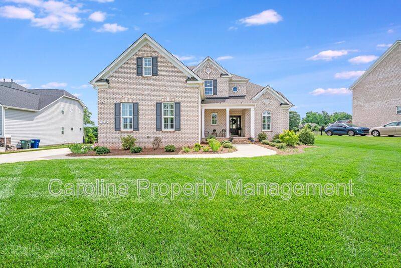 House for rent at 10429 Sable Cap Rd, Charlotte, NC 28227