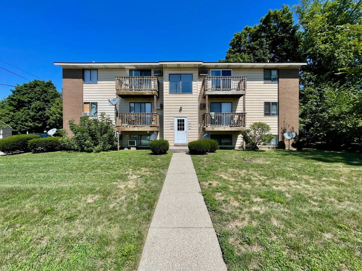 Apartment for rent at 2331 Porter St SW, Wyoming, MI 49519